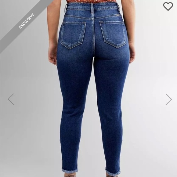 KanCan 28 Distressed Split Frayed Hem Signature Kurvy Ultra High Rise Ankle Jean - Picture 2 of 13